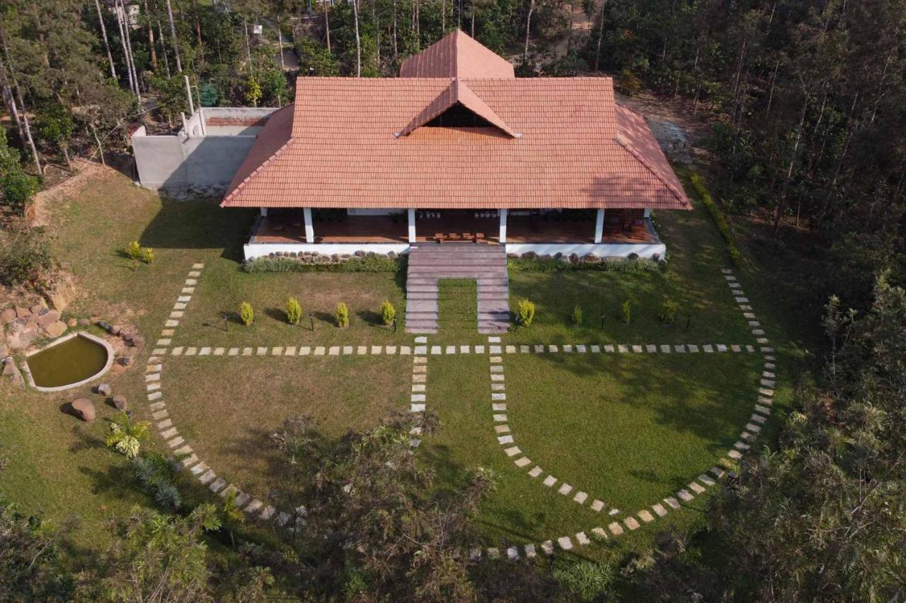 Stayvista At Cedar - Strelitzia 2Bhk With Breakfast And Jacuzzi Chikmagalur Luaran gambar